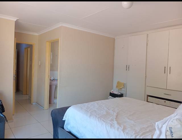 3 BEDROOM HOUSE FOR SALE IN TLHABANE WEST